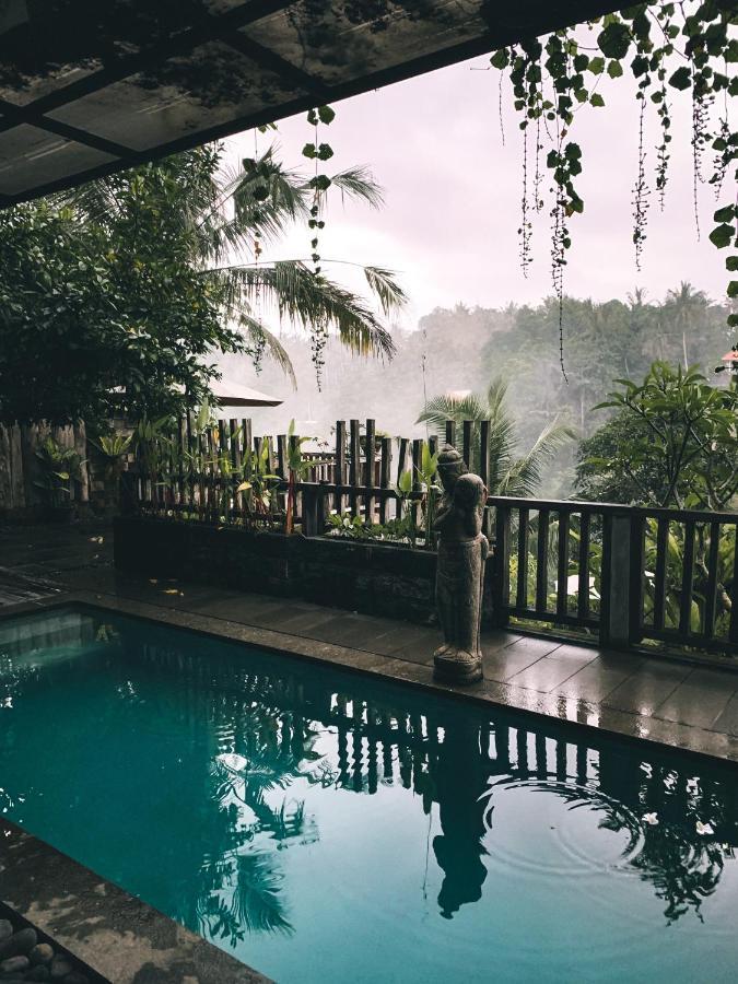 Ubud Paras Villa Esterno foto