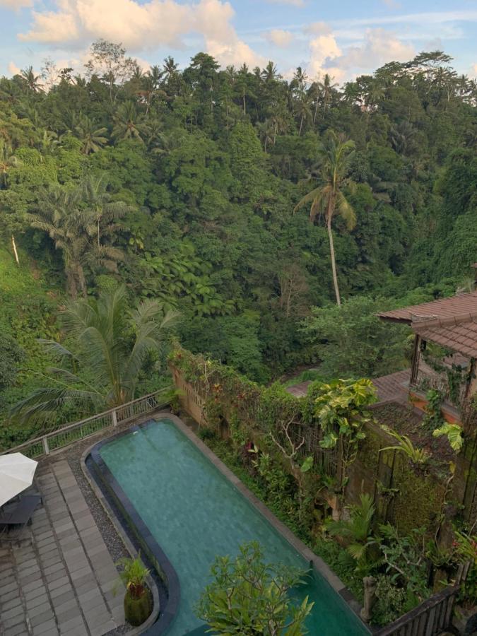 Ubud Paras Villa Esterno foto