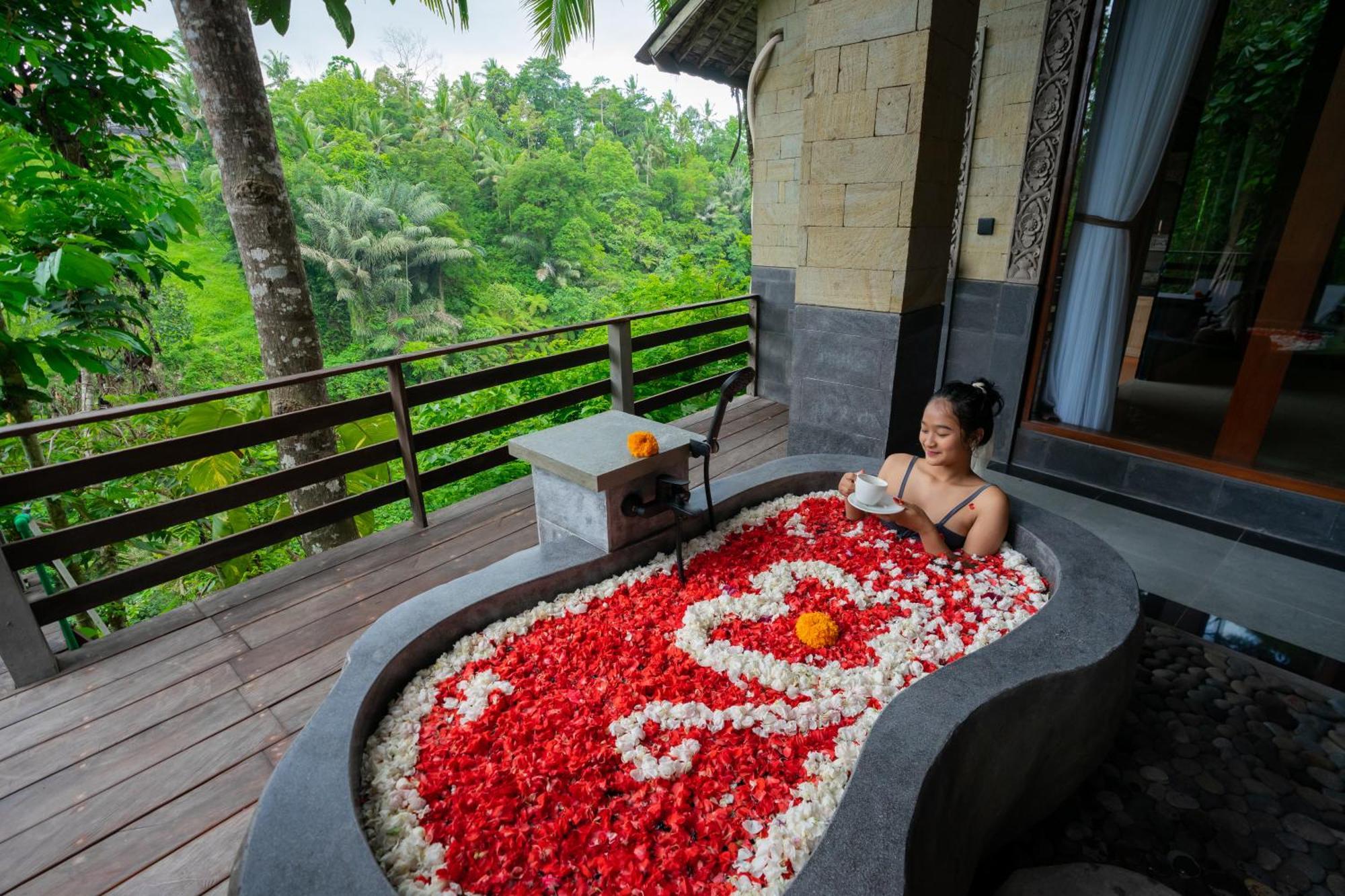 Ubud Paras Villa Esterno foto