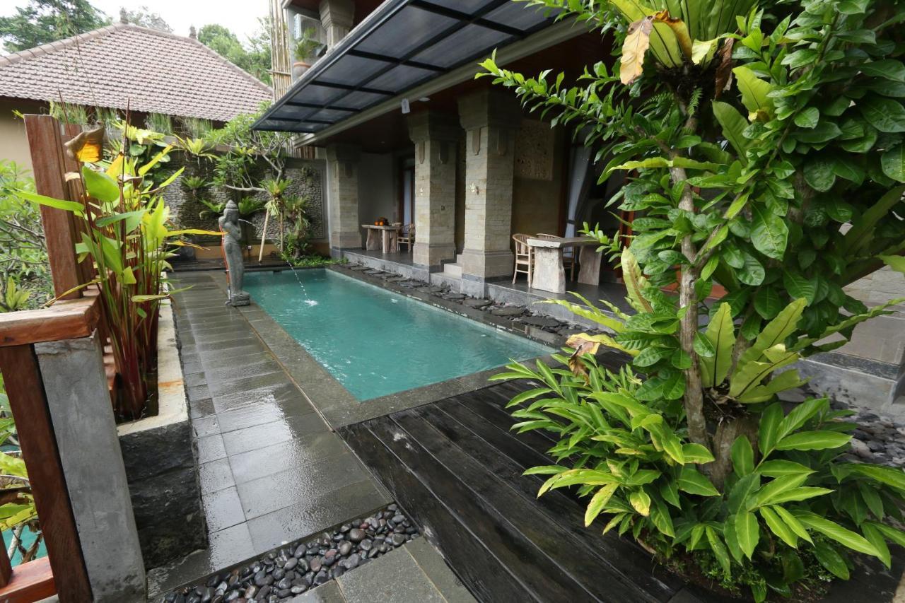 Ubud Paras Villa Esterno foto